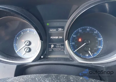 2014 Toyota Corolla S Premium z USA, uszkodzony, nr VIN 2T1BURHE5EC056501